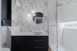 Aménager une salle de bains sur mesure, les solutions adaptées